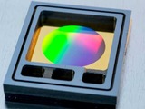 The attached image shows a quantum chip, which will be used to miniaturise the atom traps by a facto